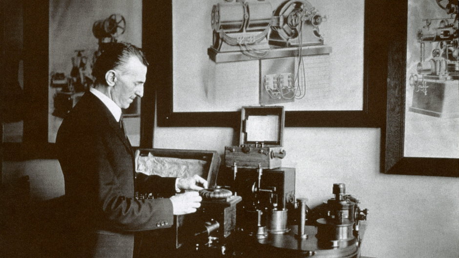 Tesla w swoim biurze w Nowym Jorku w 1916r