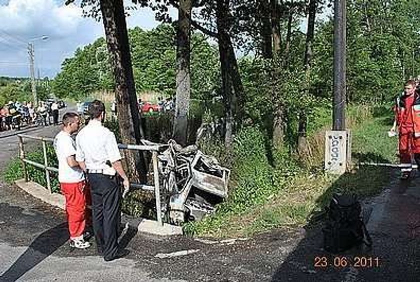 Spalili się w BMW! Straszne zdjęcia