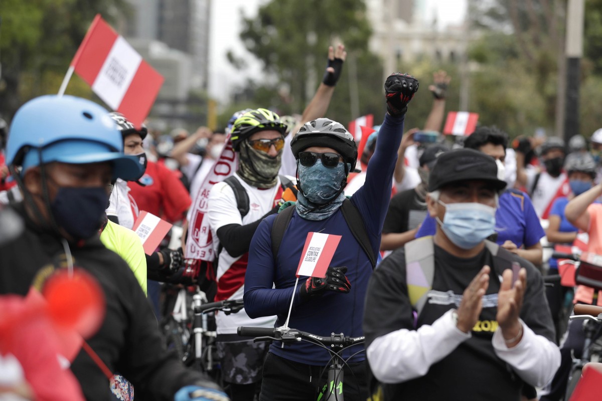 Peru: Tymczasowy prezydent Merino złożył rezygnację po masowych protestach i zamieszkach