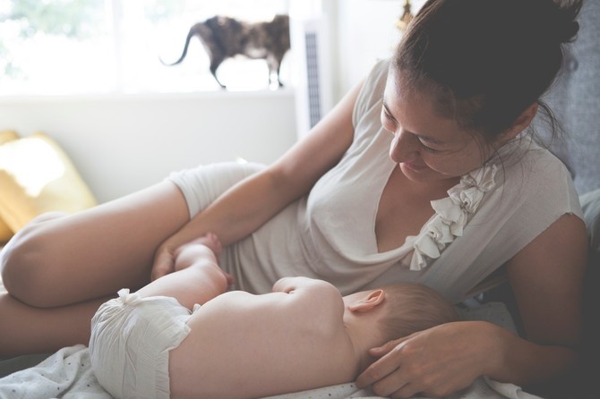 Neki posebni trenuci: mama i beba