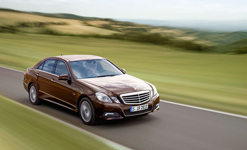 IAA Frankfurt 2009: Mercedes-Benz E - kombi nadjedzie jesienią, sedan kupiło 40 tys. osób