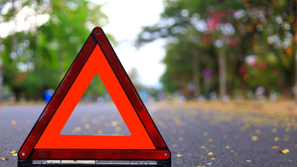 Wypadek na autostradzie A4 na wschód od Krakowa. Jak informuje Radio Kraków, na drodze zderzyły się dwa busy i jeden samochód osobowy. Zablokowany jest lewy pas ruchu jezdni w kierunku Krakowa.