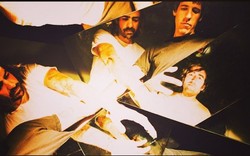 A Place To Bury Strangers wciąż są najgłośniejszą kapelą w mieście