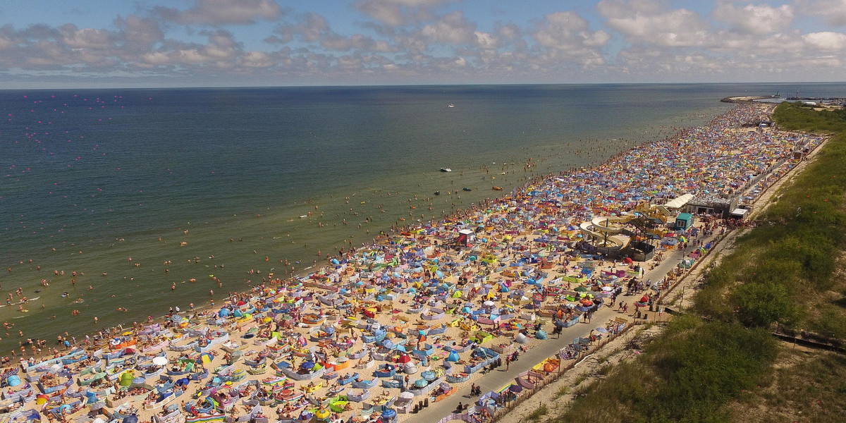 Trzy razy mniej osób będzie mogło wejść na plaże? Są nowe zalecenia