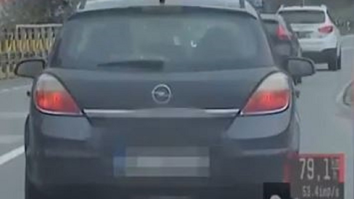 (VIDEO) U ZONI ŠKOLE DIVLJAO SKORO 100 NA SAT! Haos u Požegi: Policija hitno reagovala