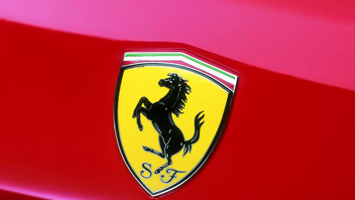Historia czarnego konia, czyli jak powstało logo Ferrari