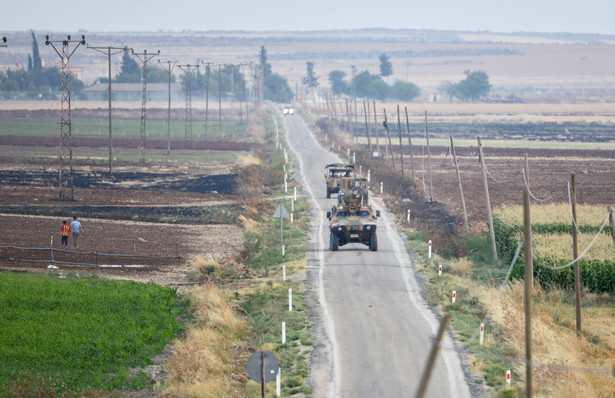 Tureckie czołgi ostrzelały syryjską wieś zajmowaną przez Kurdów