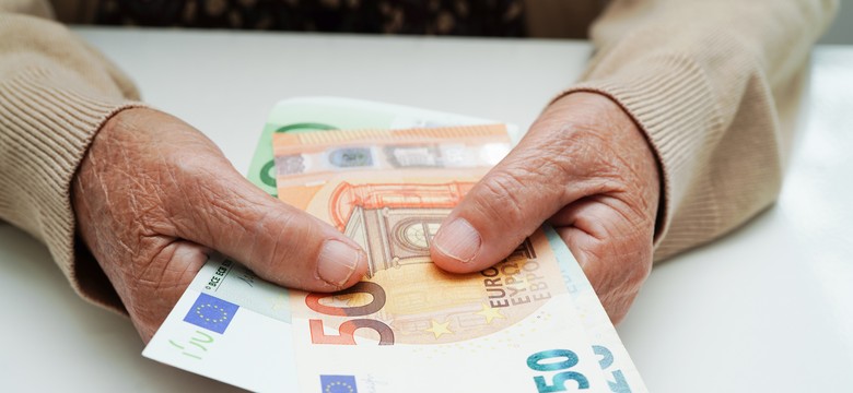 Tysiąc euro minimalnej emerytury? Nowy pomysł Lewicy