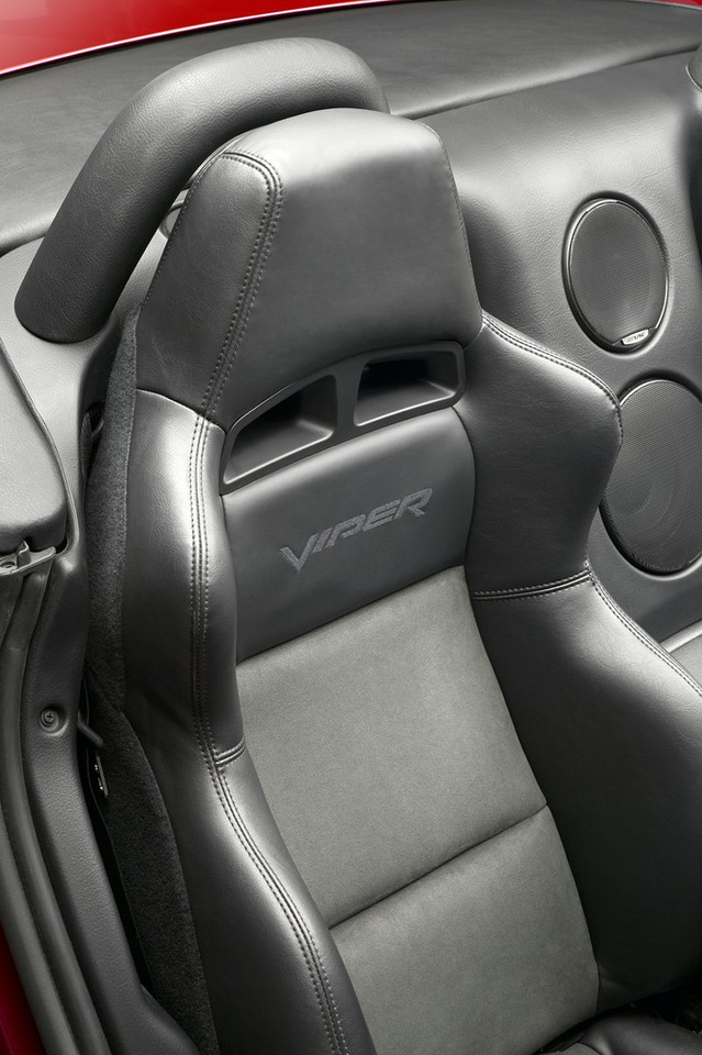 Dodge Viper SRT10: model 2008 już w produkcji (wideo)
