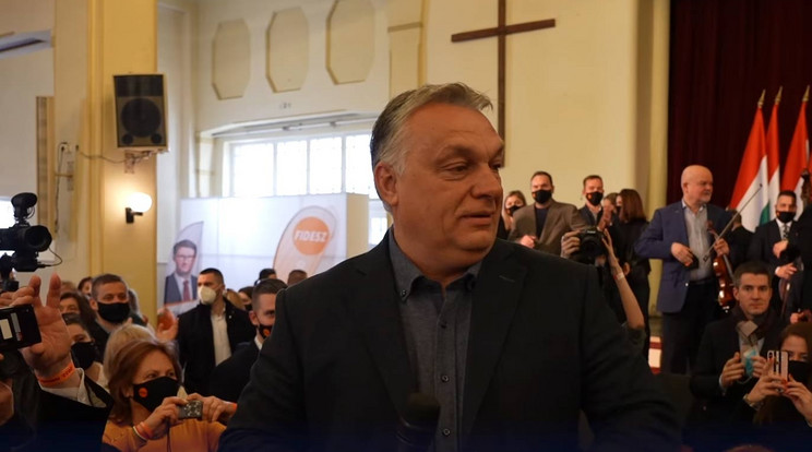Orbán Viktor a télzáró csapatösszetartáson / Fotó: Facebook