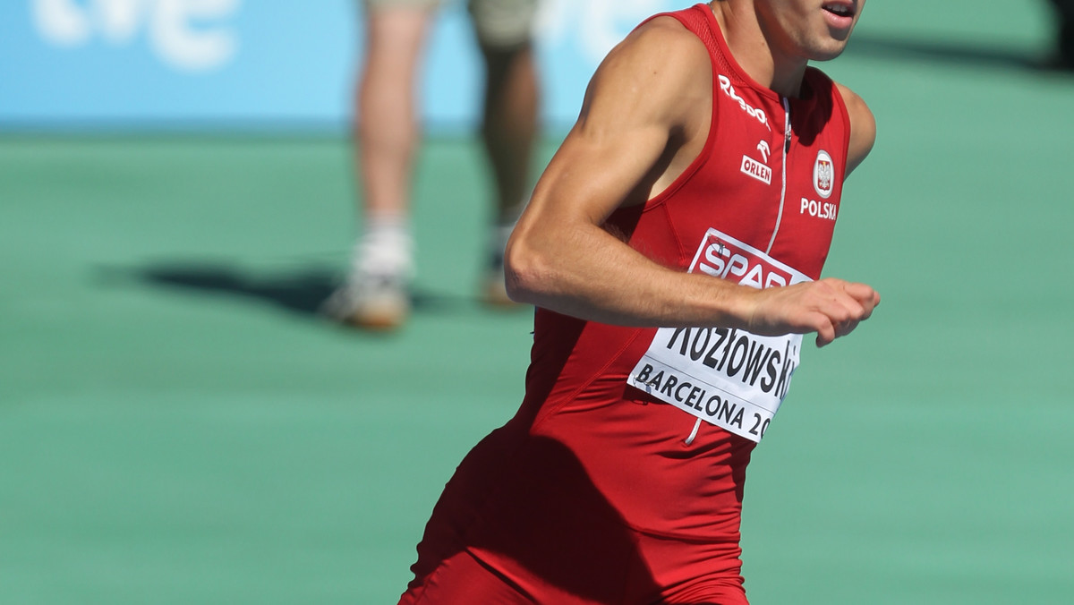 Zupełnie niespodziewanie do finału biegu na 400 m mężczyzn podczas lekkoatletycznych mistrzostw Europy awansował Kacper Kozłowski. Polak aż o pół sekundy pobił swój życiowy rezultat i z czasem 45,24 s jako "szczęśliwy przegrany" uzyskał przepustkę do walki o medale.