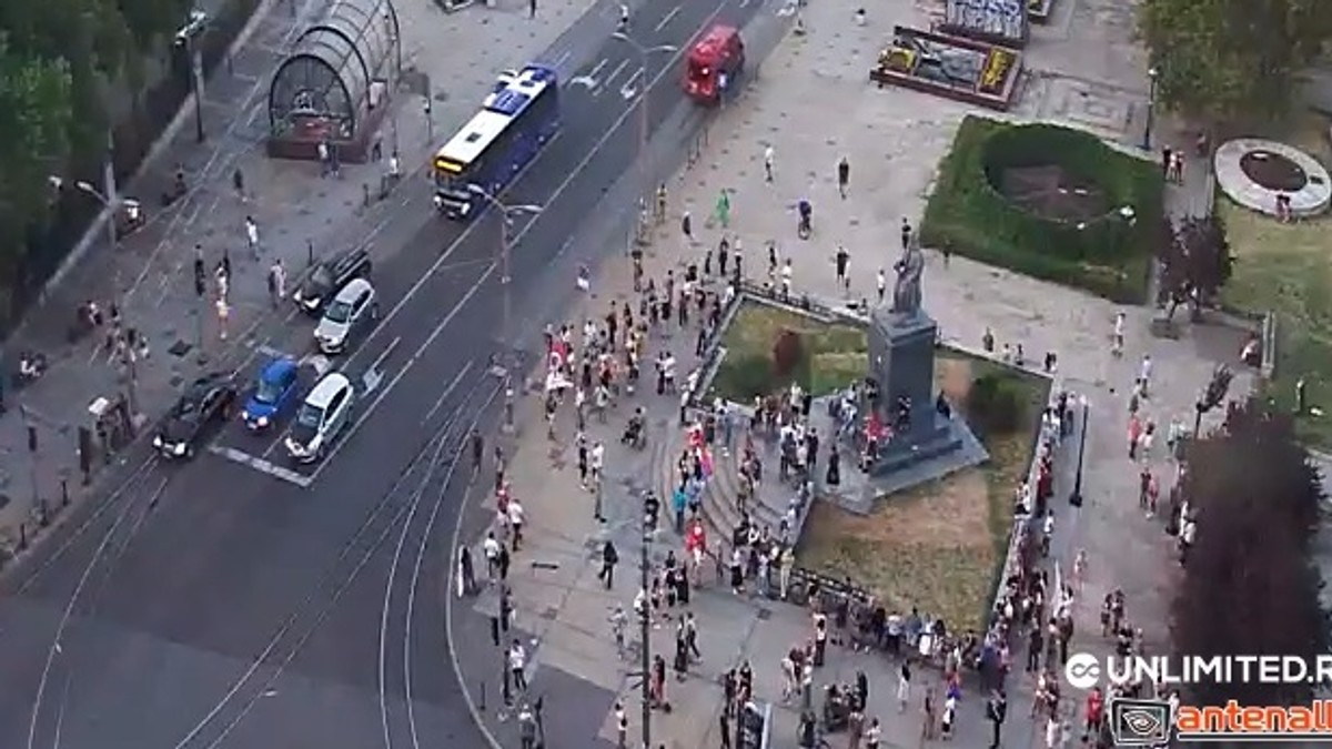 Okupljanje kod Vukovog spomenika