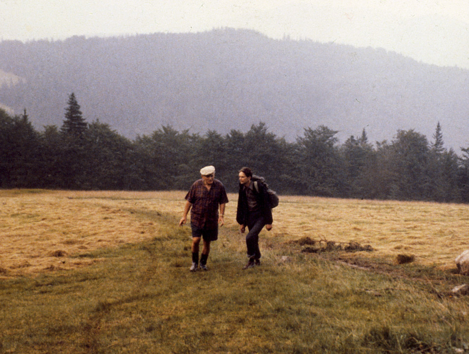Kardynał Karol Wojtyła (z lewej) na wycieczce w górach