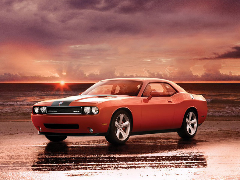 Chicago 2008: Dodge Challenger SRT8 w akcji (video)