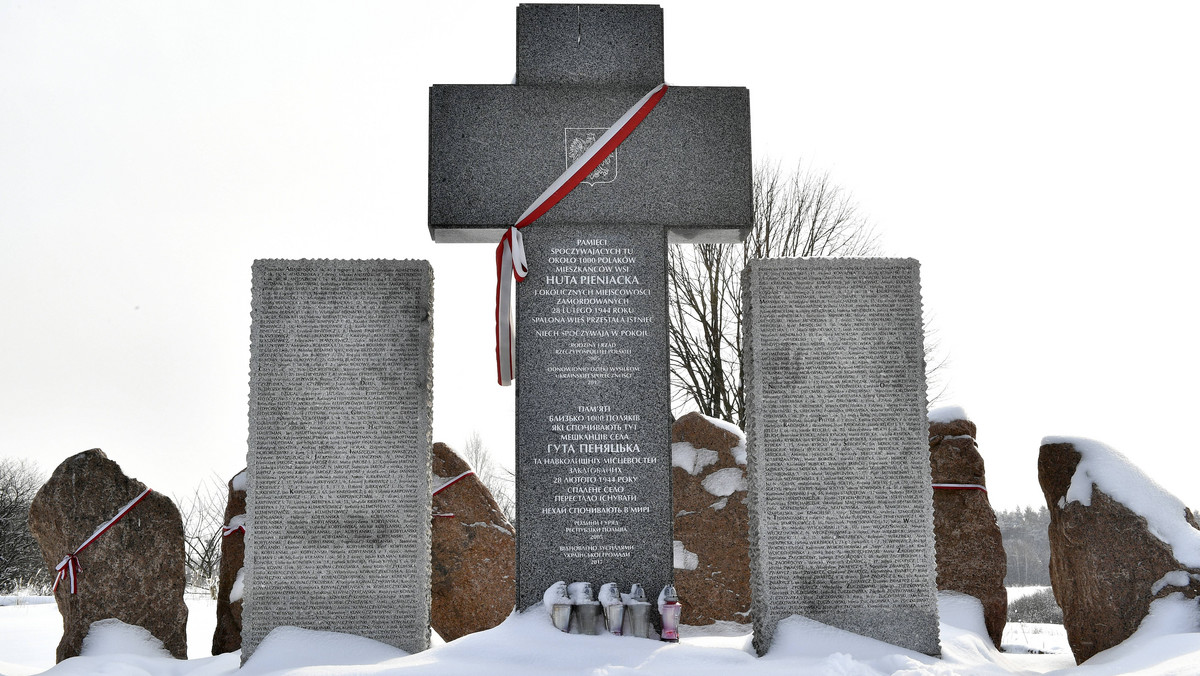 Ukraina planuje ekshumacje polskich ofiar tragedii w Hucie Pieniackiej, by ustalić dokładną liczbę ludzi, którzy w niej zginęli – doniosła ukraińska redakcja Radia Swoboda, z powołaniem na sekretarza ukraińskiej komisji ds. upamiętnień Swiatosława Szeremetę.
