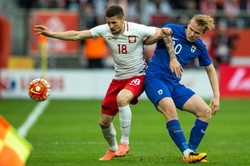 Dwa razy Grosicki, dwa razy Wszołek i raz Starzyński. Tak Polacy pokonali Finów. WIDEO