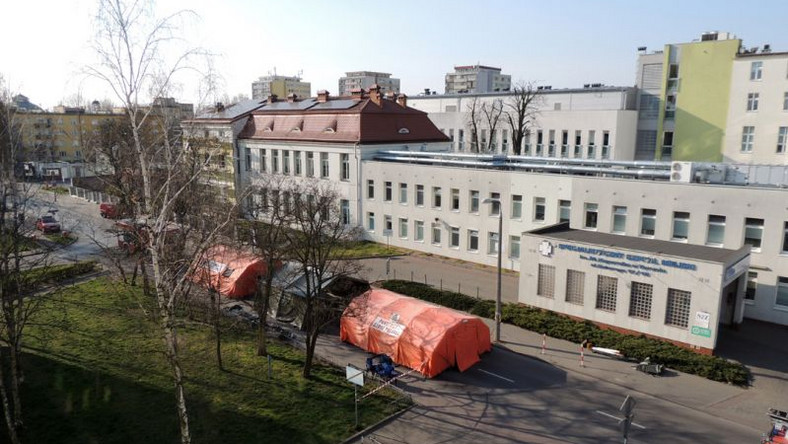 Koronawirus. Prokuratura wszczęła postępowanie po artykule Onetu nt. szpitala w Toruniu