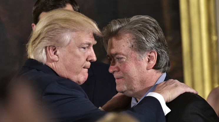 Donald
Trump (balra) bizalmasa volt Steve Bannon /Fotó: AFP