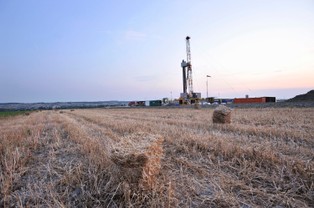 Gaz łupkowy: Czy poszukiwania i wydobycie są groźne dla środowiska?