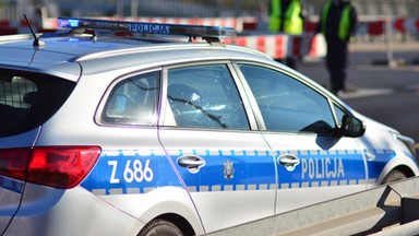 Wypadek z udziałem policyjnej kolumny. Jedna osoba poszkodowana