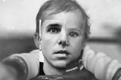 Raper lubi siebie, kiedy niczego nie mówi. W.E.N.A. 'Niepamięć' [RECENZJA]