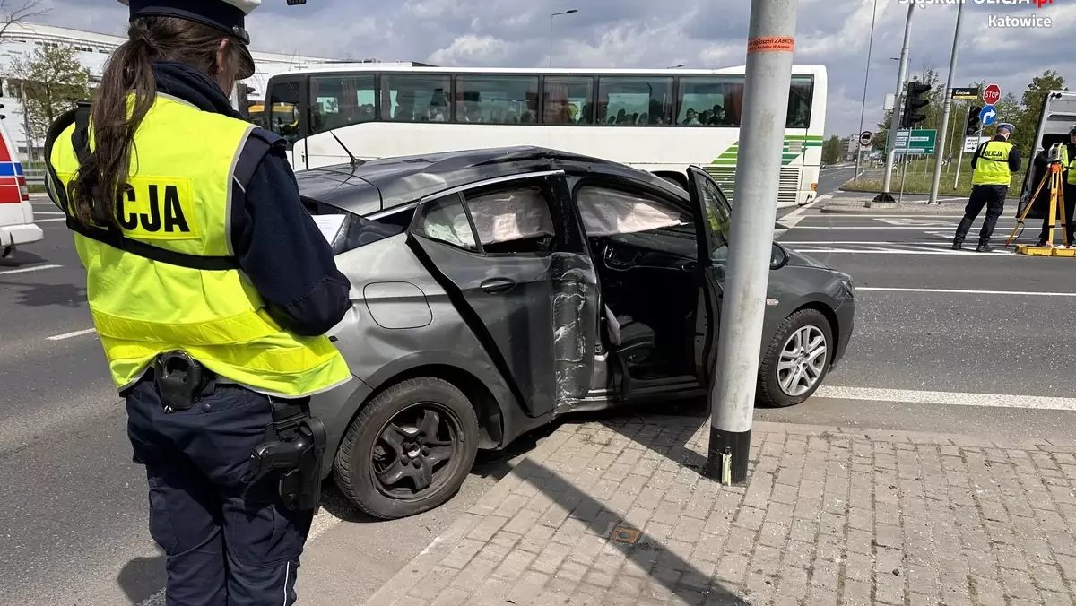 Wypadek na skrzyżowaniu w Katowicach