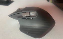 Logitech ma nową mysz dla maców. Od wersji PC różni się... napisem