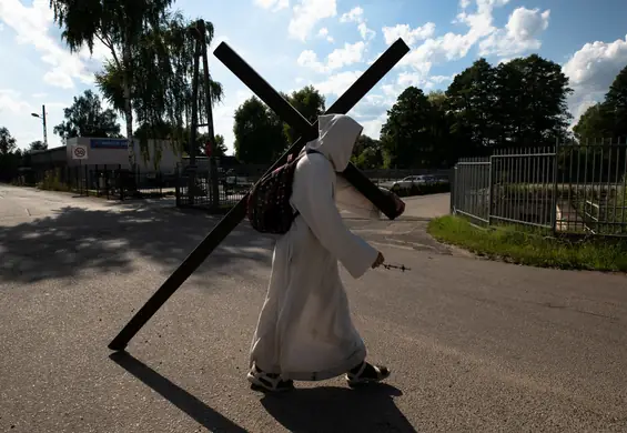 Paweł nazywa siebie Żołnierzem Chrystusa. Michał wyruszył w Polskę z krzyżem na plecach