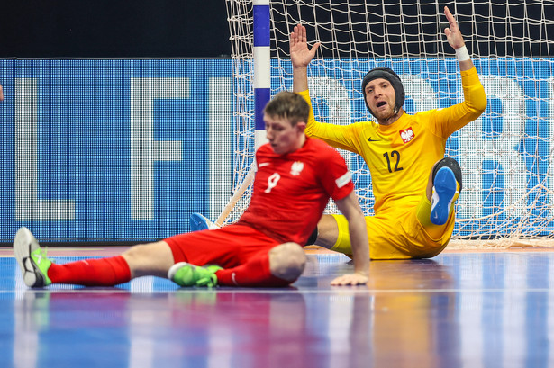 Tomasz Lutecki (L) i Bartłomiej Nawrat (P) podczas meczu Polska - Rosja