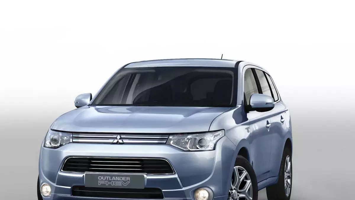 Mitsubishi Outlander PHEV w Paryżu