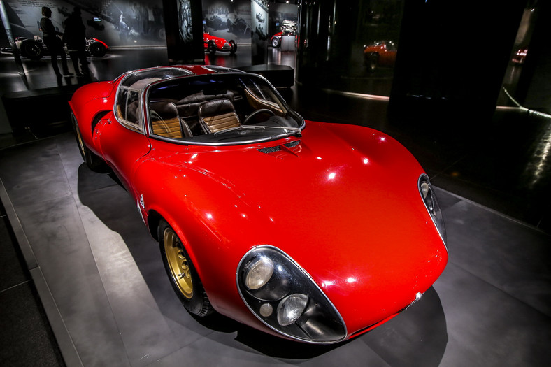 Alfa Romeo 33 Stradale ma 50 lat