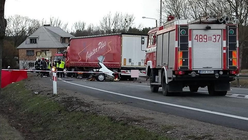 Tragiczny wypadek na Podlasiu. Nie żyją dwie osoby