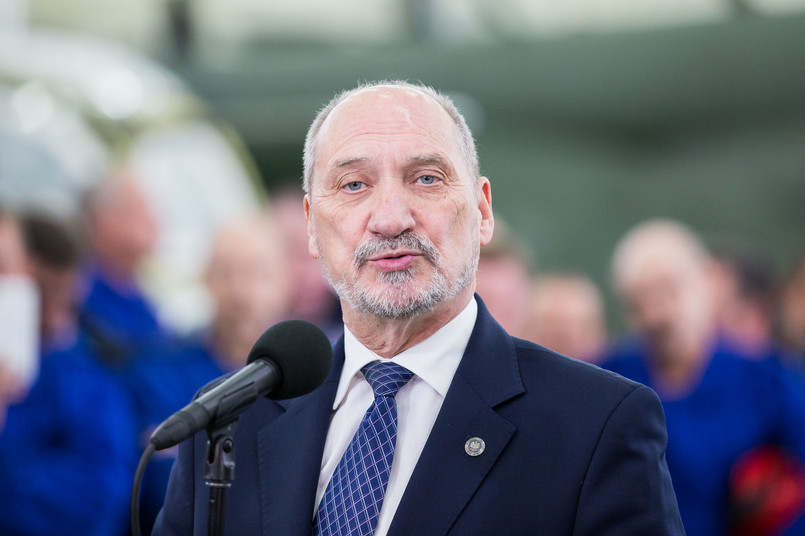 Macierewicz podkreślił, że siła NATO jest ważnym elementem bezpieczeństwa Polski, ale nie jedynym