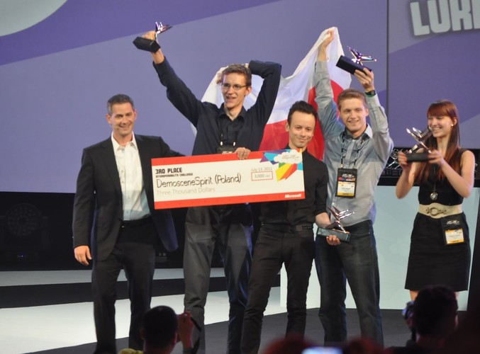 Grupa DemosceneSpirit odbiera nagrodę za trzecie miejsce