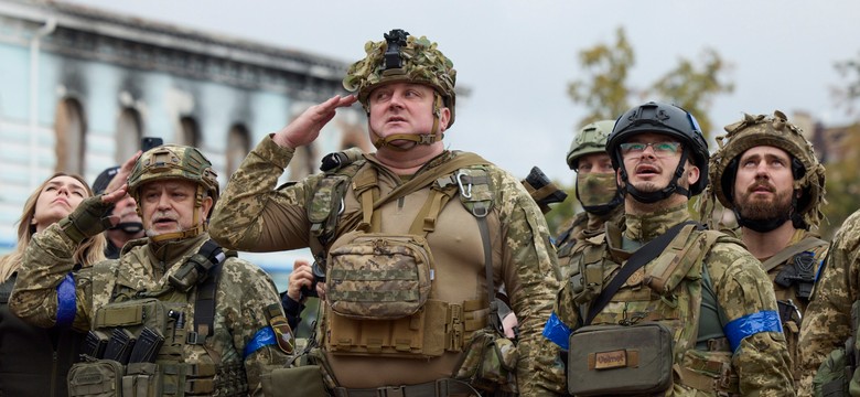 Brytyjczycy masowo szkolą ukraińskich rekrutów, szkolenia są również w Polsce. Francuzi trzymają się z daleka