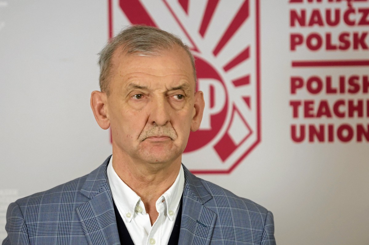 "Bez strajku nic nie zrobimy". Nauczyciele oburzeni po decyzji MEN