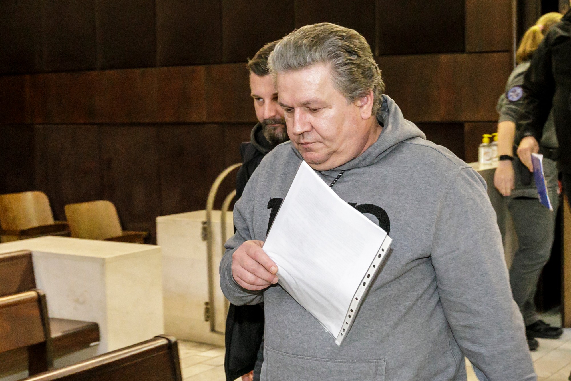 Ivo P. prichádza na súdne pojednávanie. V Bratislave 2. decembra 2024.