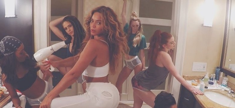 Beyoncé skacze na balkonie (dobrze, że nie z balkonu)