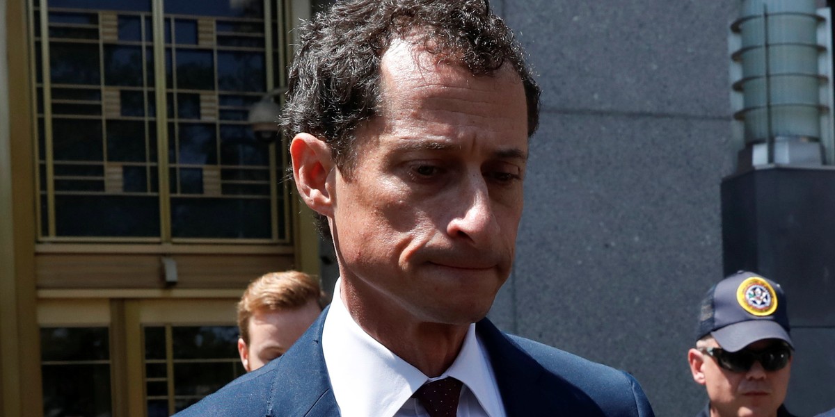 Anthony Weiner sentenced to 21 months in prison in underage sexting case that rocked presidential race