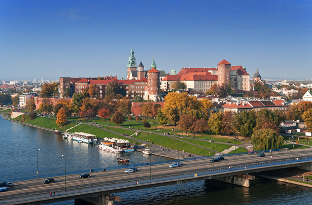 W Krakowie normy pyłów zawieszonych przekraczane są przez 200 dni w roku. Kraków jest trzecim, najbardziej zanieczyszczonym miastem w Europie.