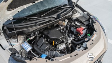 nowe suzuki trzęsie rynkiem. ma silnik 1.2, jest oszczędne i wygodne