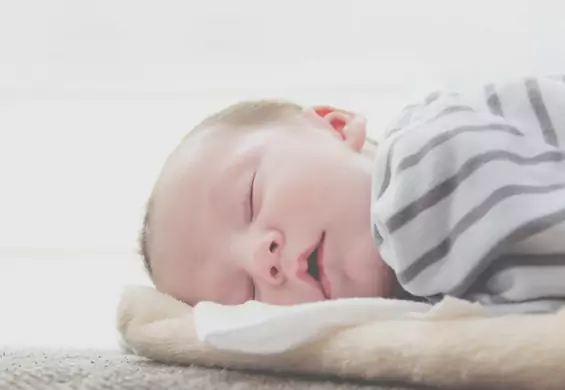 Ultradźwiękowe nawilżacze powietrza do pokoju dziecka (jeden z aromaterapią)
