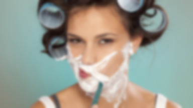 Dermaplaning, czyli po co kobiety golą twarz?