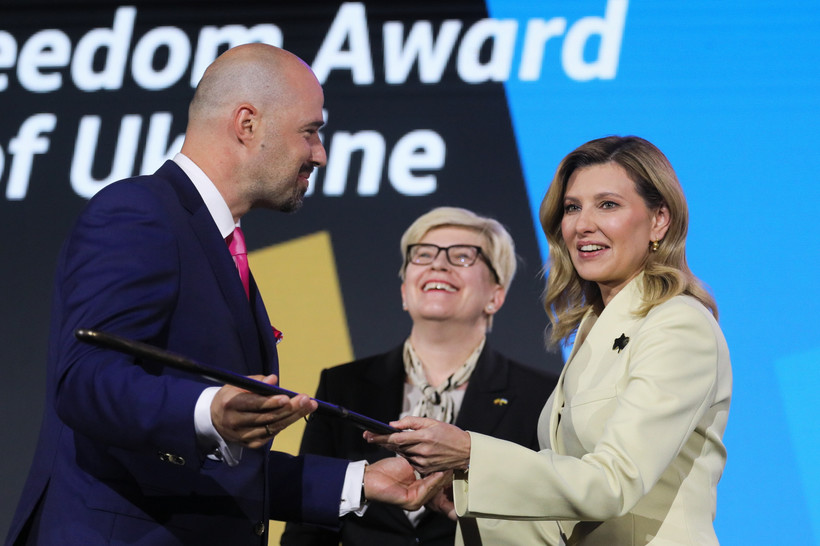 Pierwsza dama Ukrainy Ołena Zełenska odebrała nagrodę Rycerza Wolności dla Narodu Ukrainy