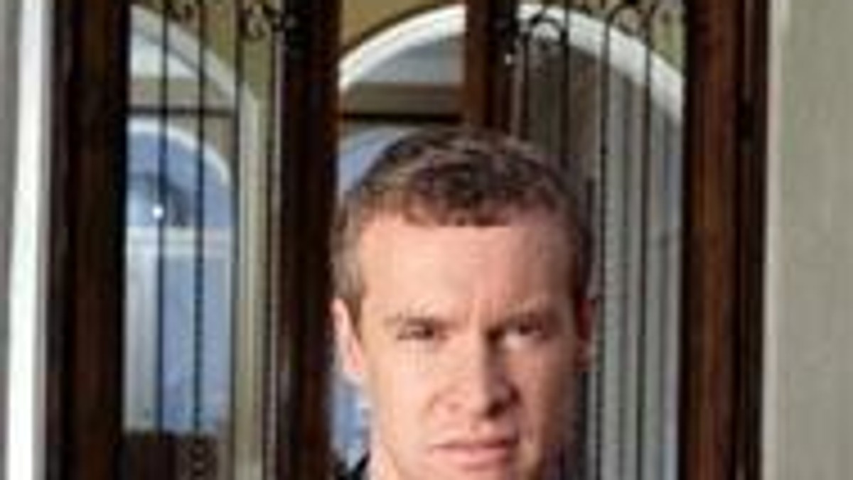 Znany z serialu "Układy" ("Damages") Tate Donovan zagra w serialu "No Ordinary Family".