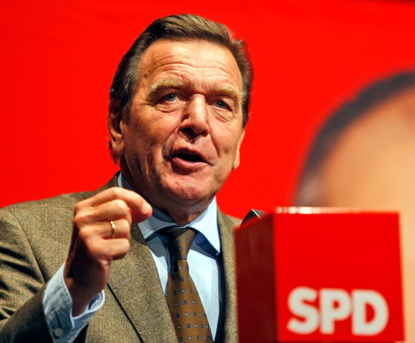 Gerhard Schroeder - były Kanclerz Niemiec (1998 - 2005). Obecnie przewodniczący Rady Nadzorczej Nord Streamu, operatora Gazociągu Północnego