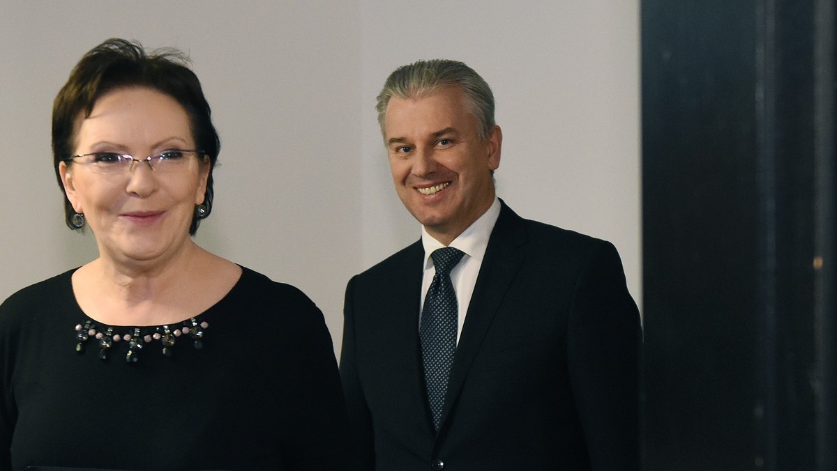 Premier Ewa Kopacz - w ramach przeglądu resortów - spotkała się dzisiaj w Ministerstwie Sprawiedliwości z kierownictwem resortu. Kancelaria premiera informowała wcześniej, że ocenę działań wiceministrów poznamy po zakończeniu przeglądu wszystkich resortów.