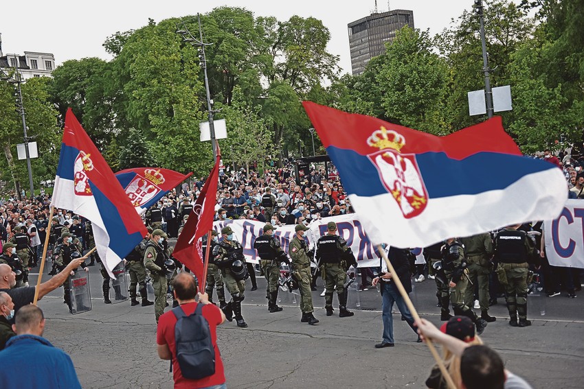 Protest ispred Skupštine