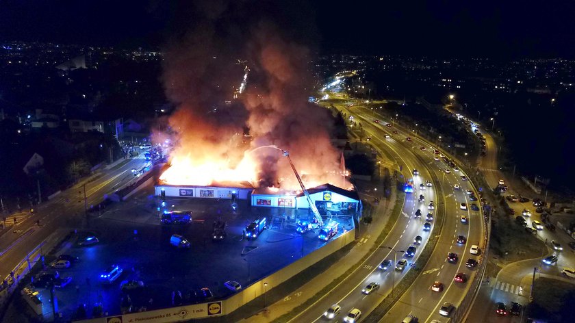 Po?ar sklepu Lidl w Kielcach