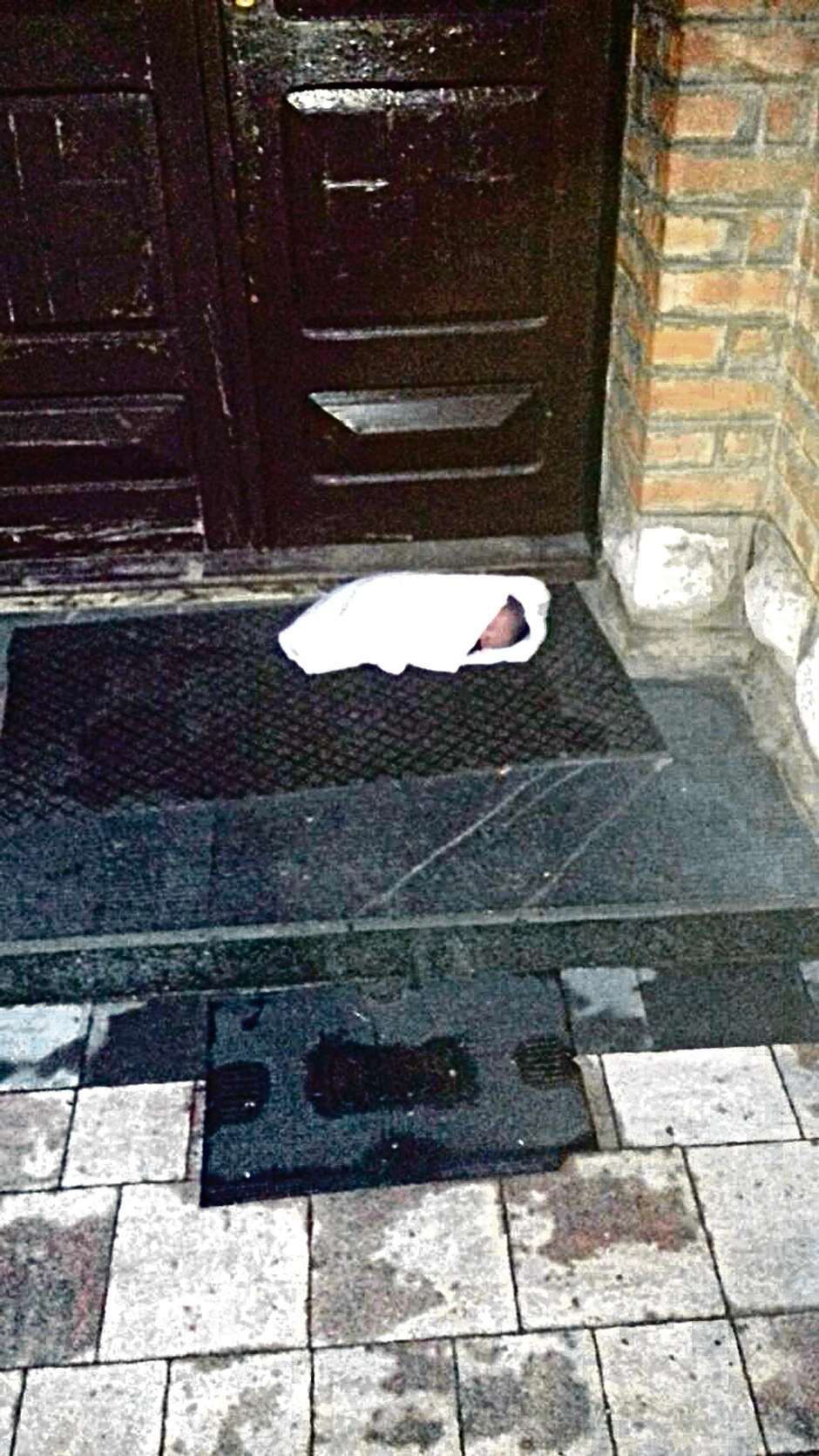 Ostavljena beba ispred crkve u Čajetini